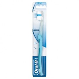 Oral B Οδοντόβουρτσα χειρός Indicator 1-2-3 35mm Μέτρια Πράσινο